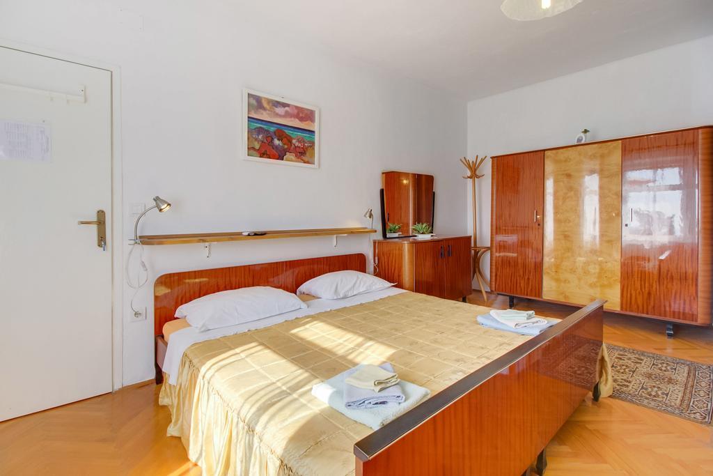 Apartment Agava Miholascica Exteriör bild
